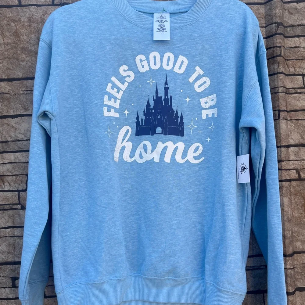 Disney parks feels good to be home crew neck. - Picture 2 of 4